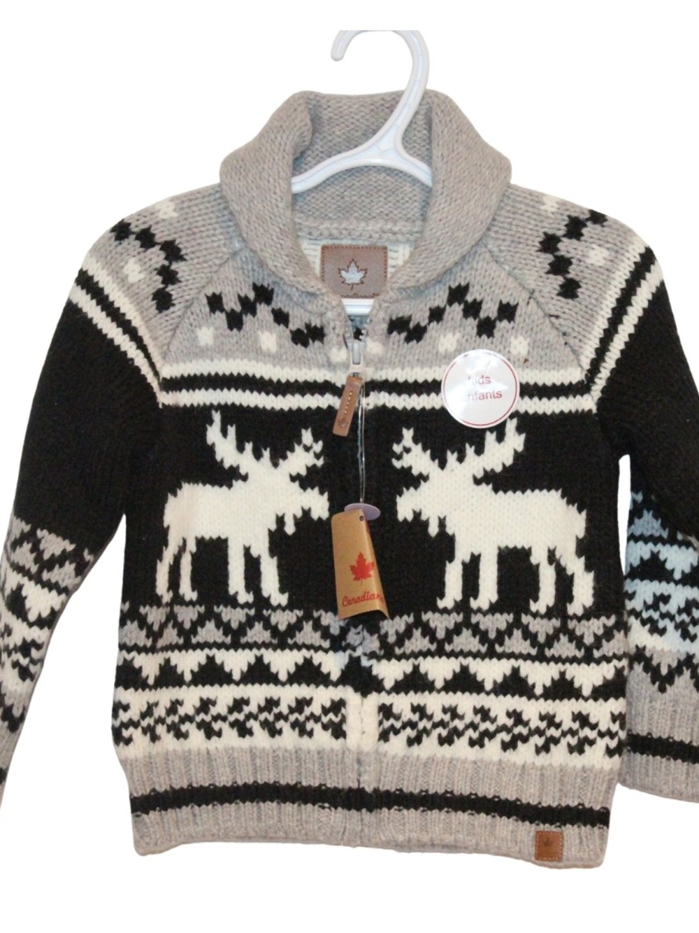 2/$25 🏷 Canadiana Black & Grey Knit Zip Sweater Size 2T